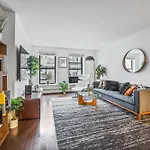 Modern Les One Bedroom
