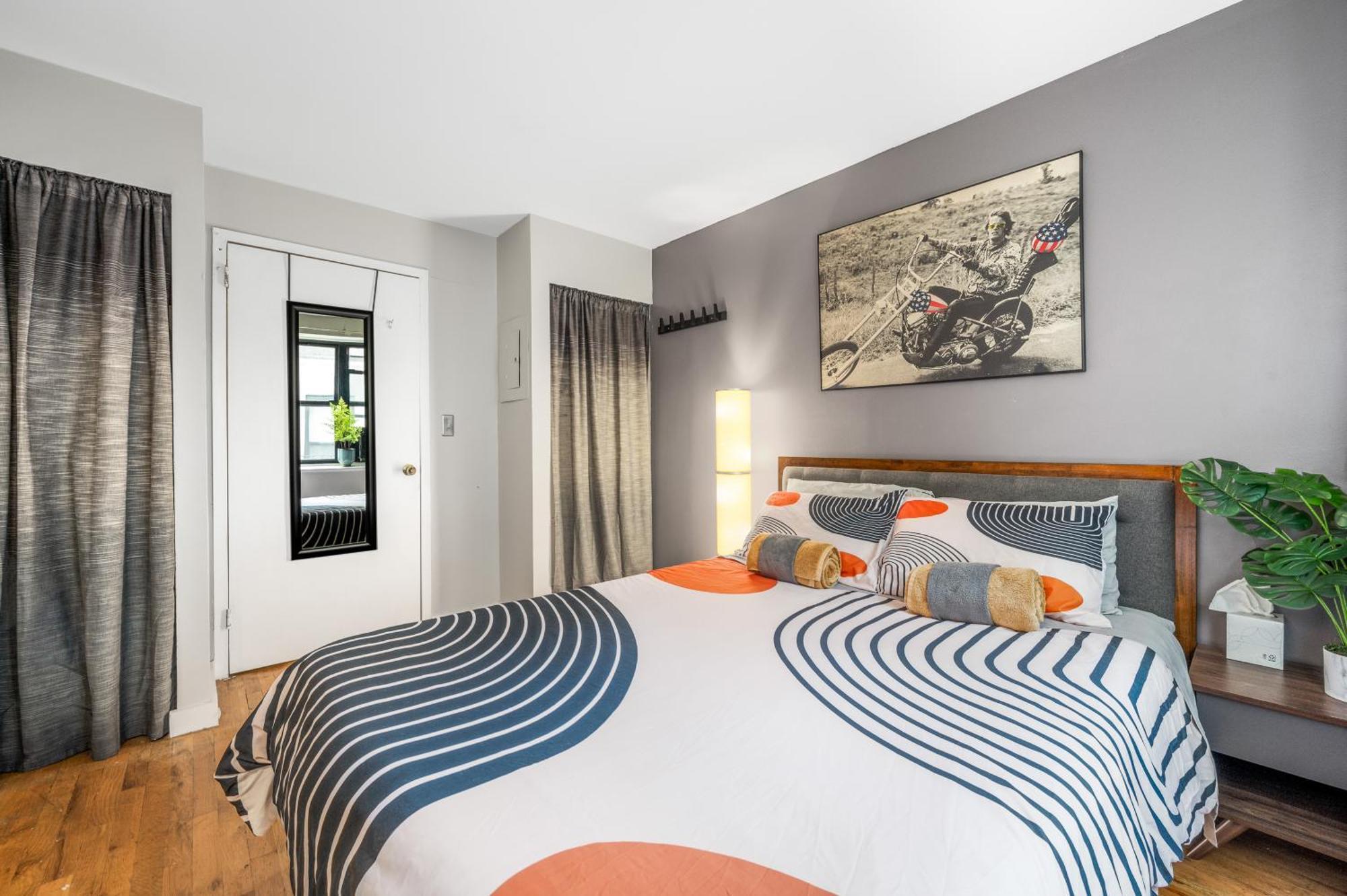Modern Les One Bedroom Apartment New York