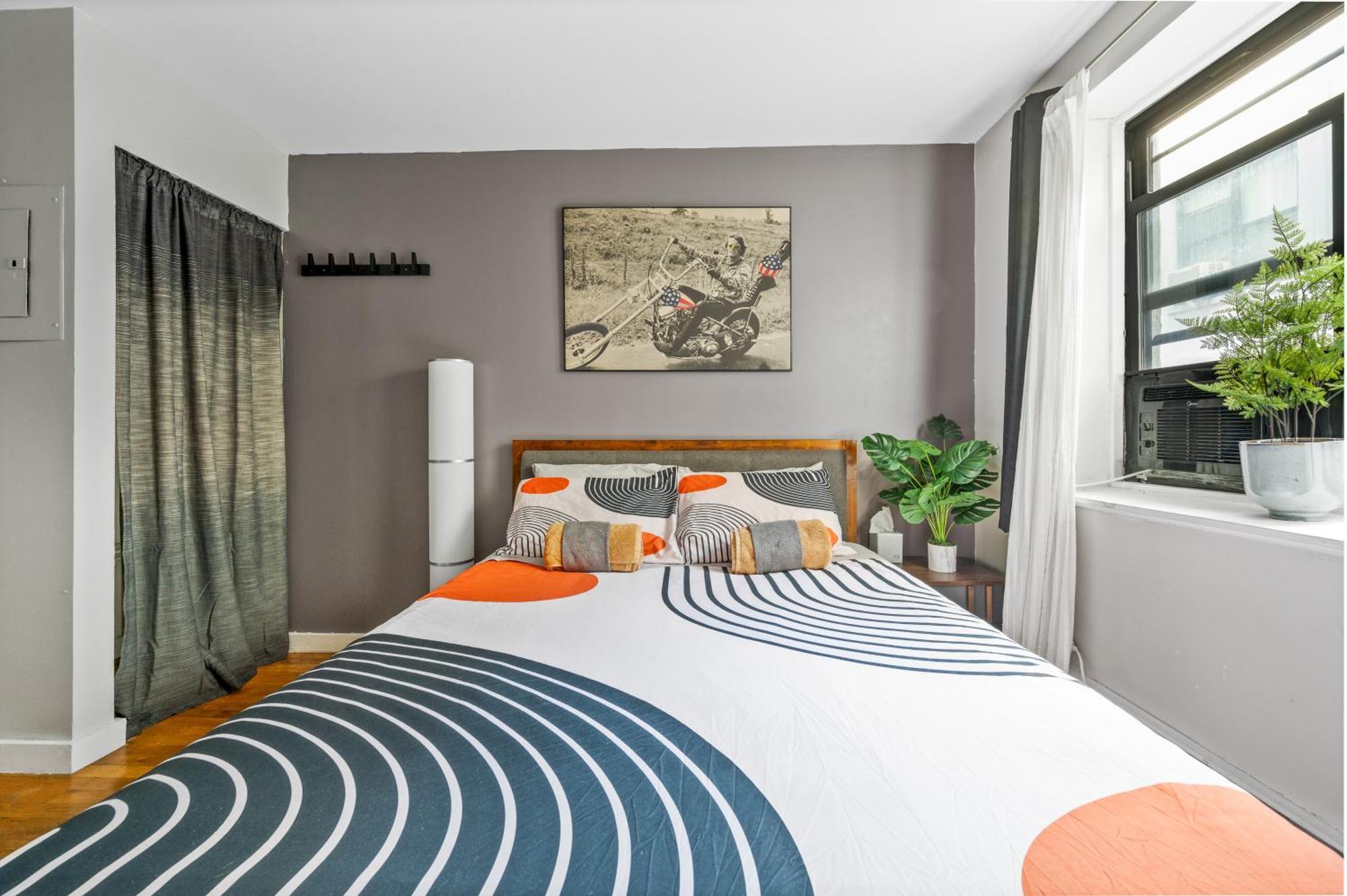 Modern Les One Bedroom * New York