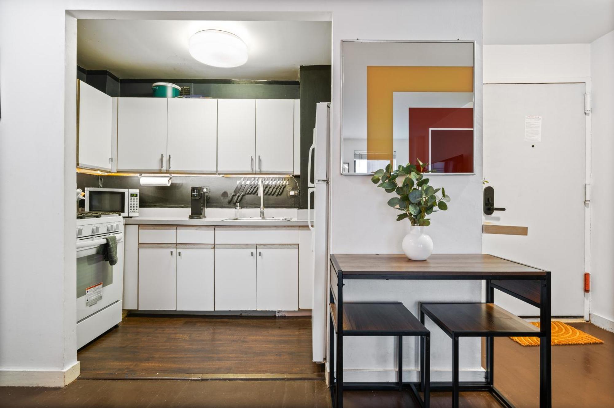 Modern Les One Bedroom Apartment